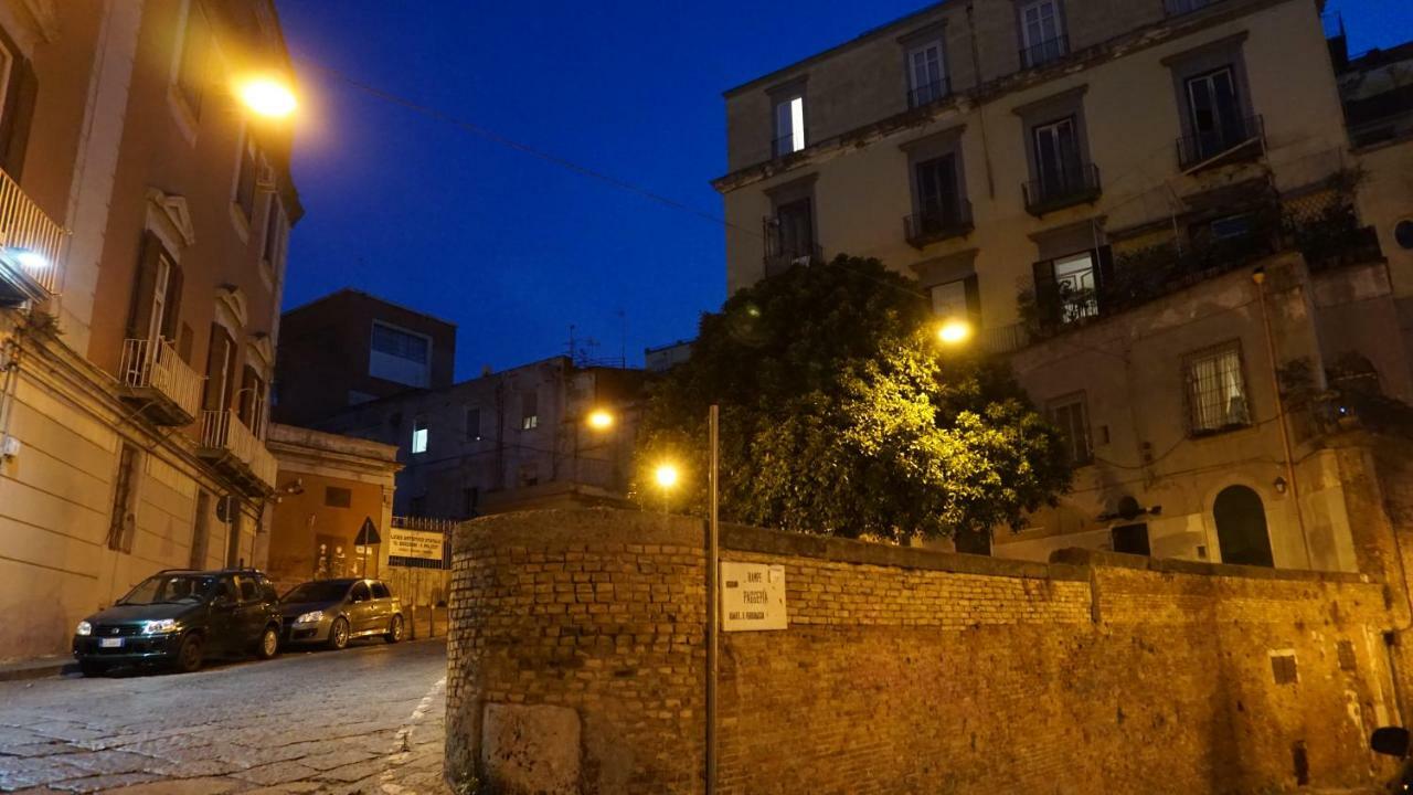 Art House In The Artist Workspace In The Center Villa Napoli Exterior foto